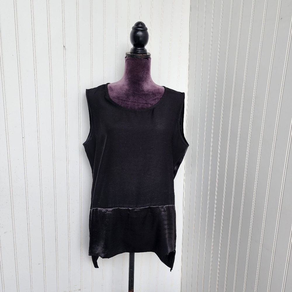 Kenneth Cole Reaction Womens Black Shiny Satin Blouse Sleeveless Side Zip Sz L